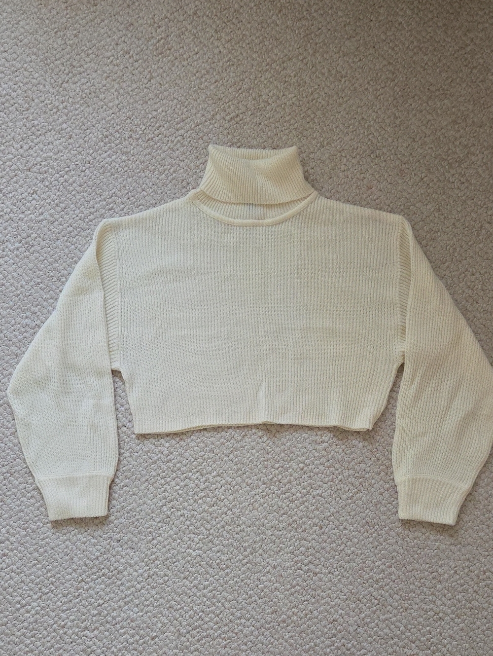 H&M Cream Ribbed Cropped Turtleneck Sweater